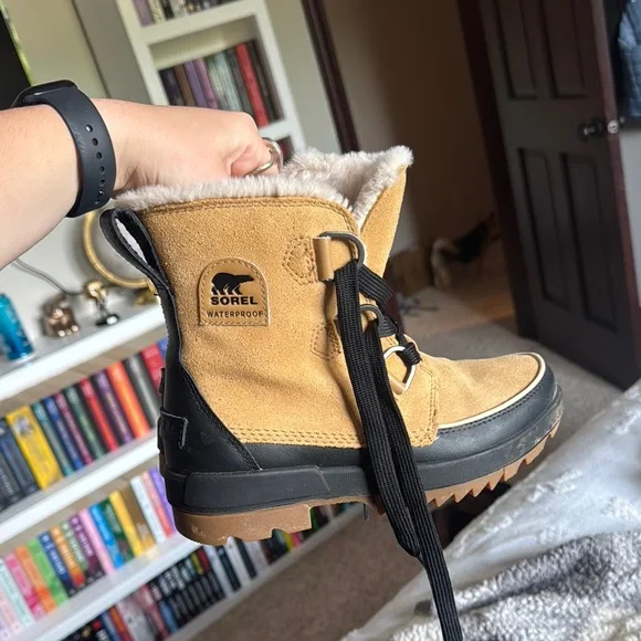 Sorel | Shoes | Sorel Tan And Black Rain Snow Boots  display picture 1